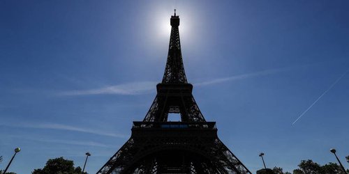 Reabre Torre Eiffel tras meses cerrada por pandemia