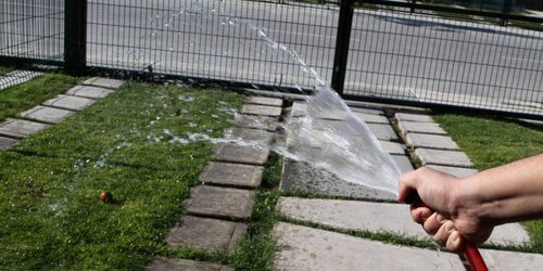 Lluvias redujeron el consumo de agua potable en hogares