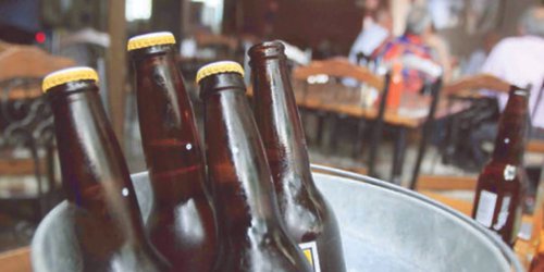 Buena respuesta en refrendos de licencias de alcohol