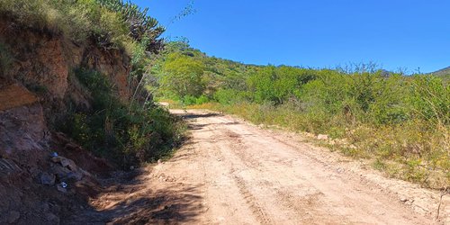 Gobierno Municipal y habitantes rehabilitan camino en San Ciro