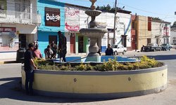 Rehabilitan fuente de la plaza principal de Ciudad Fernández