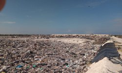 Brasas y cenizas en la basura provocan incendios en el relleno sanitario