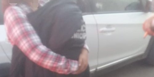 Hallan caminando sola a niña de mes y medio en la vía pública