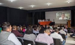 Llama sección 26 a luchar contra el patrón, no contra el Sindicato