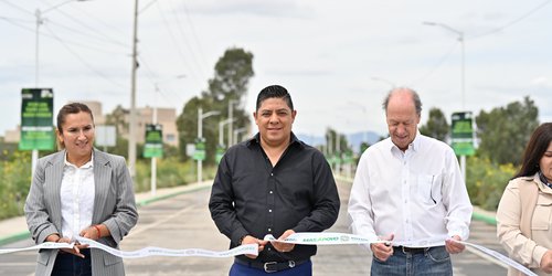 Ricardo Gallardo entrega rescate de las calles 50 y Tangamanga en Prados