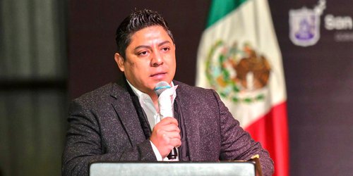 El Gobernador gestiona ante la Federación vacunas pediátricas