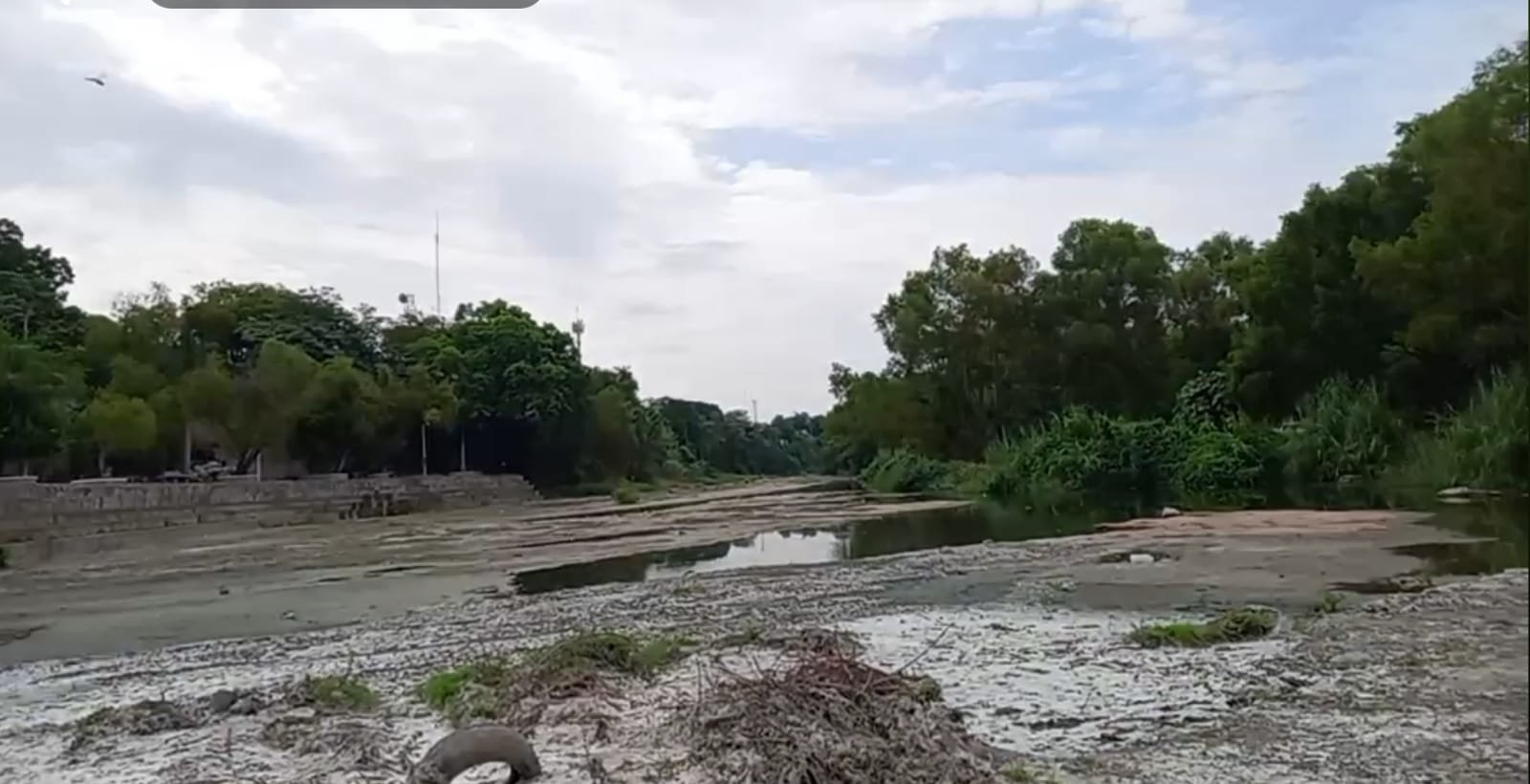 Dramático descenso del nivel del río Valles