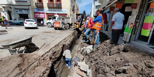 Comerciantes respaldan obras de drenaje en el centro