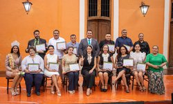 Gobierno y DIF Rioverde entregan premio Rioverdense Distinguido 2023