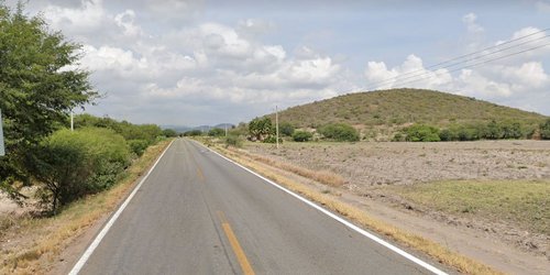 Amagan a un hombre y lo despojan de su camioneta en la carretera 70