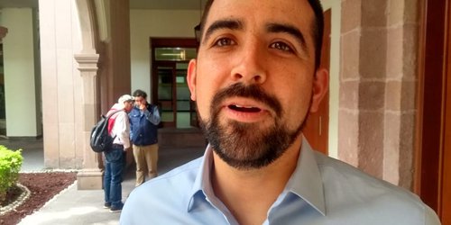 Dice diputado que INSABI en SLP no tiene pies ni cabeza