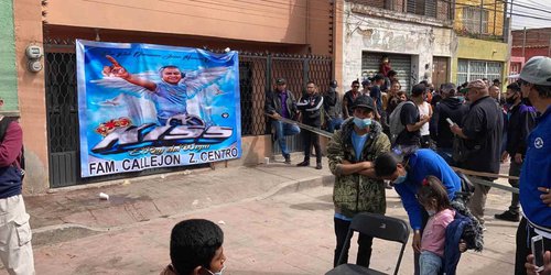 Con la música a la que dedicó su vida, fue despedido Juan Manuel Quistián Lara "El rey del wepa".