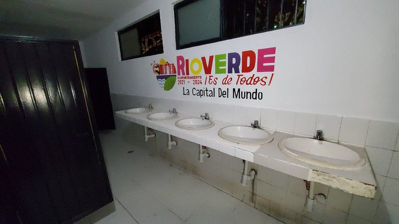 sanitarios_de_la_unidad_ffcc.jpeg