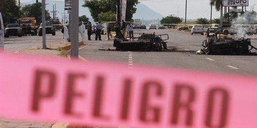 México niega que los cárteles controlen un tercio del territorio tras masacre