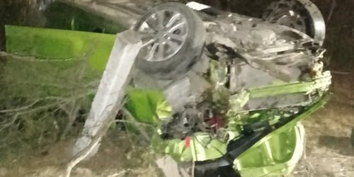 Cinco heridos en volcadura de Spark