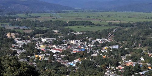 Levantan firmas contra CFE por apagones constantes en Tamasopo