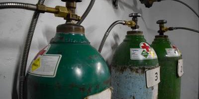 Largas filas en la capital potosina para conseguir oxígeno