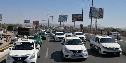 Taxistas exigen concesiones por antigüedad, y no por paridad de género