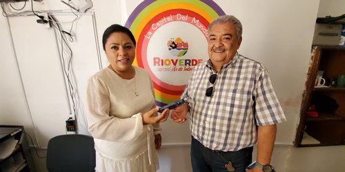 Entregan teléfono celular extraviado con valor de $21,000 a su dueño