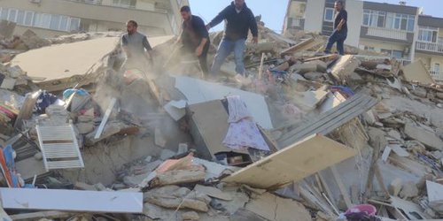 Fuerte terremoto sacude Grecia y Turquía