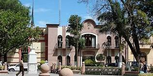 Gobierno de Rioverde alerta de mujer que pide dinero a cambio de enlistarlas en programa de vivienda
