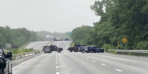 Tiroteo en autopista de Massachusetts deja 11 detenidos