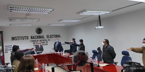 Instalan los siete consejos distritales del INE SLP