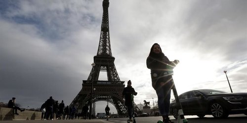 Decreta París estado de alerta por Covid-19