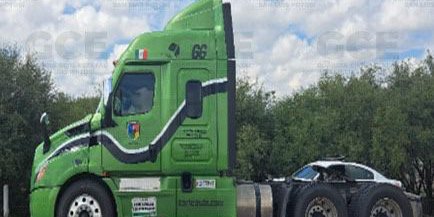 Localizan dos vehículos y un tractocamión con reporte de robo