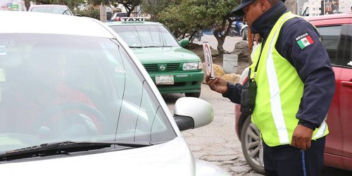 Proponen que Tránsito no retenga placas o documentos para garantizar pagos de infracción