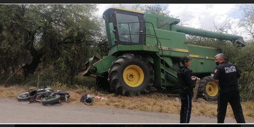 Trilladora impactó motocicleta en La Loma: Hay dos heridos