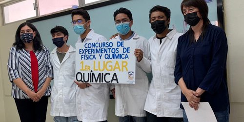 Alumnos de Ciencias Químicas ganan Concurso Anual de Experimentos en la UASLP con proyecto para reducir contaminación del agua