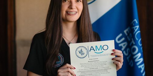 Estudiante de Estomatología de la UASLP, obtiene segundo lugar en Concurso Interposgrados de la AMO