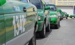 Ordena Jueza Federal otorgar 939 concesiones de taxi a mujeres