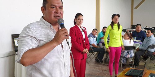 Organiza el Ayuntamiento y DIF Municipal desayuno para apoyar a Claudia Escalera
