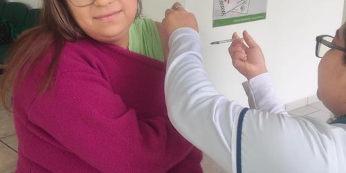 Concluye campaña de vacunación invernal en Clínicas Rosas