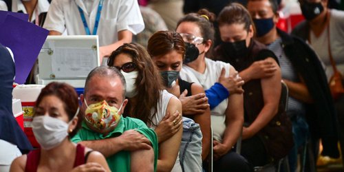 Inicia vacunación en 40 años y más en Ciudad Valles, Matehuala y Salinas
