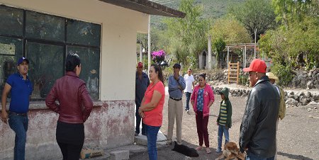 Solicitaron a Vianey Montes mejorar escuela de Rancho El Potreroc