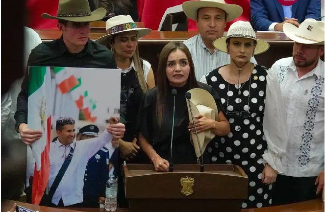 viuda de carlos manzo.png