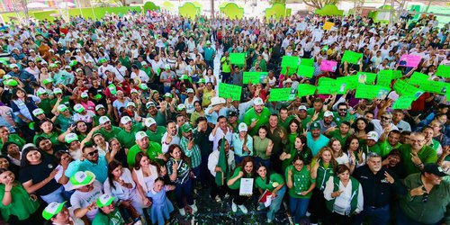 Ante mas de 10 mil personas toma protesta comité municipal del PV en Rioverde