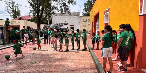 Fomentan convivencia familiar y valores a través del deporte en Lagunillas