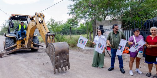 Rodolfo Loredo impulsa la transformación urbana con nueva pavimentación en Los Llanitos