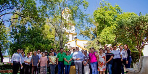 Rehabilitan atrio del Dulce Nombre de Jesús en Ciudad Fernández previo a las Fiestas Patrias