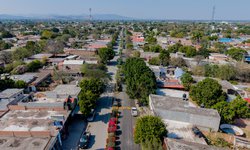 El Gobierno Municipal inaugura obra de rehabilitación en la calle Emiliano Zapata en El Refugio