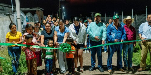 Entregan ampliación de red eléctrica en comunidad de Ojo Solano en Ciudad Fernández