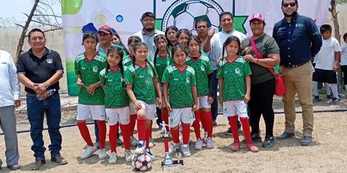 Niñas de Santa Catarina logran tercer lugar estatal en la Copa Deibi 2026