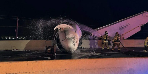 Jet procedente de Los Cabos cae en autopista de Texas