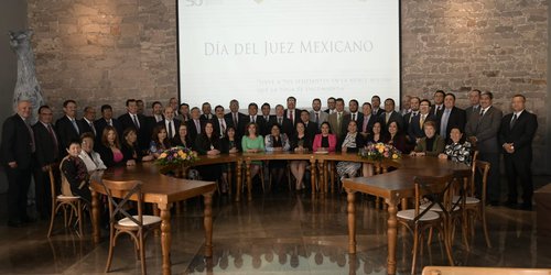 Carreras reconoce labor de las y los jueces potosinos