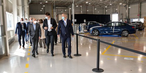 JM Carreras asiste al arranque de producción del BMW Serie 2 Coupé