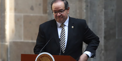 Rector de la UNAM se disculpa con aspirantes que no hicieron trampa: ‘Tendrán un buen resultado’.